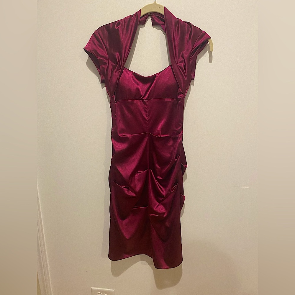 Gorgeous vintage burgundy cocktail dress
